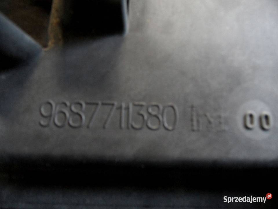 CITROEN C3 PICASSO 10r pas przód wzmocnienie