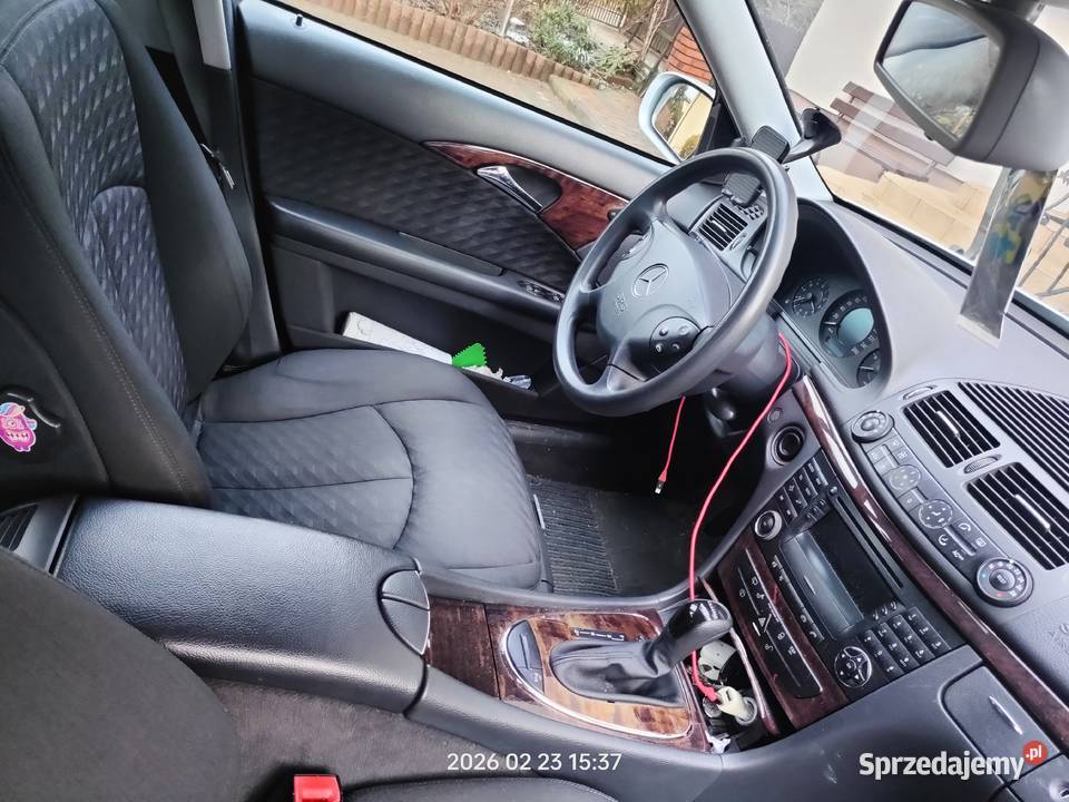 Mercedes E320 W211 S211 Radom