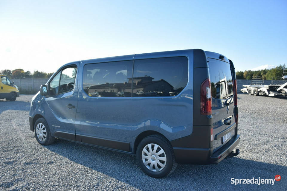Renault Trafic 16D 2017r 9 Osobowy Navi Kamera 4/5 podkarpackie Majdan Sieniawski sprzedam