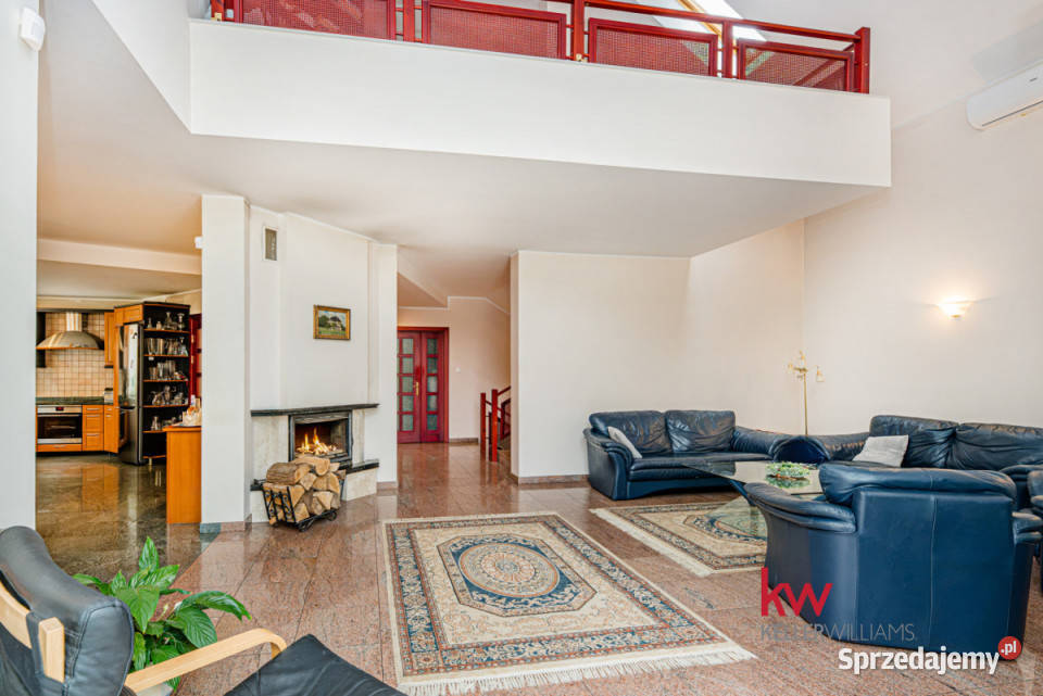Dom wolnostojący Poznań Dunajecka 349m2