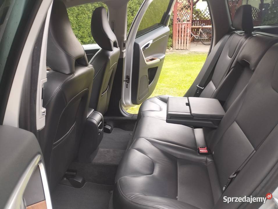 Sprzedam Volvo XC60 inscription automatyczna Skórzec