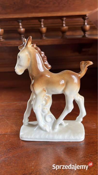 Piękna porcelanowa figurka konia Źrebaka Wagner Gdańsk
