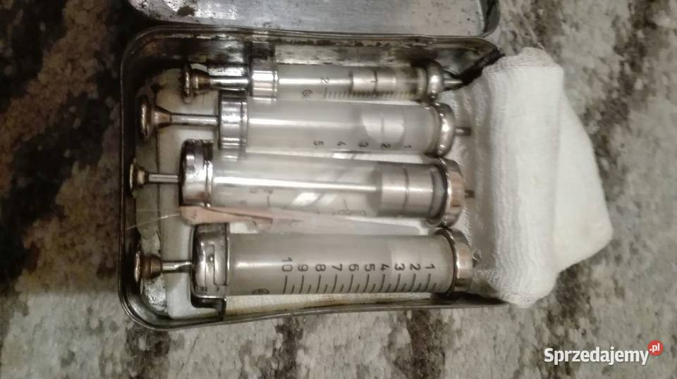 Stare Szklane Strzykawki z Czasów Wojny Brzóza Stadnicka