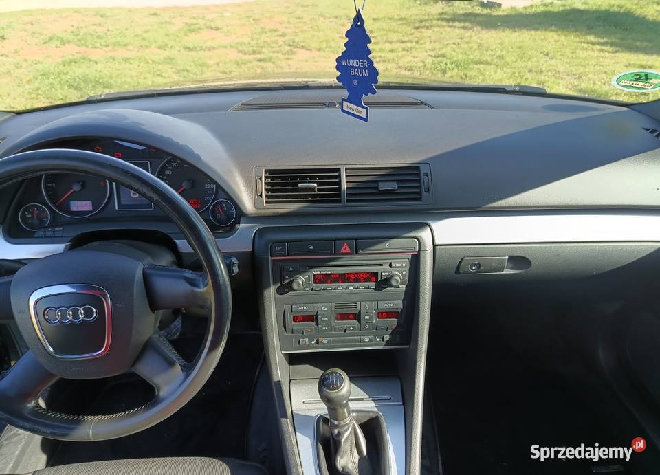 Sprzedam audi a4b7 20 tdi Rok produkcji 2005 sprzedam