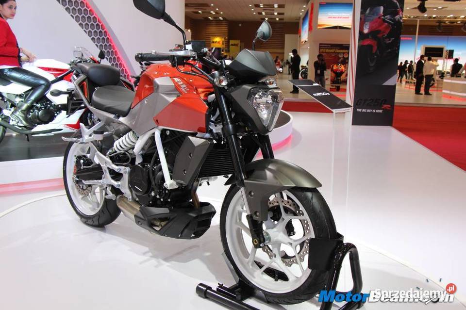 Hyosung gd 250 exiv motocykl naked koreański czterosuwowy Kraków