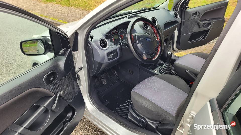 FORD FIESTA MK6 LIFT 13B OPŁACONY KLIMA 5 DRZWI świętokrzyskie