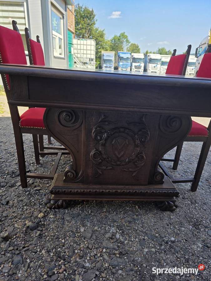 Włoski rzeźbiony stół na łapach z 4 krzesłami Wałbrzych