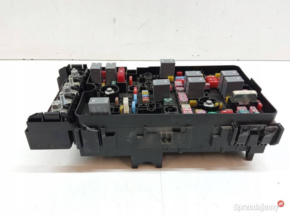 SKRZYNKA BEZPIECZNIKÓW 68235120AB 33 B 272 Jeep