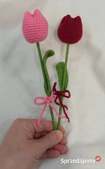 Tulipany wykonane na szydełku