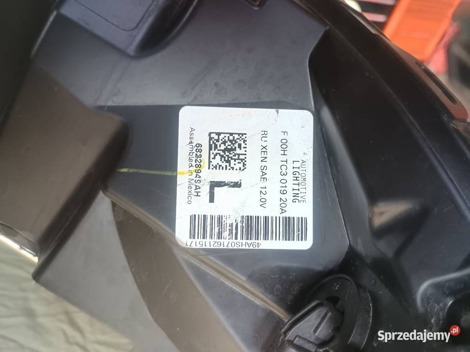 Lampa przednia lewa Xenon LED Chrysler Pacifica lewe podkarpackie