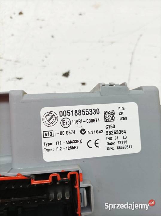 SKRZYNKA BEZPIECZNIKÓW 00518855330 Fiat Doblo II