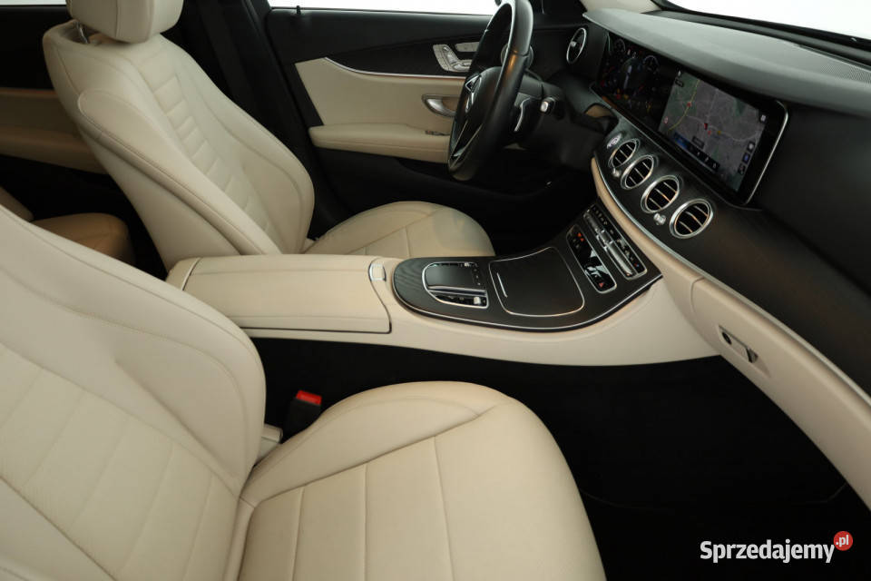 Mercedes E E 220 d 4MATIC światła do jazdy dziennej Piaseczno