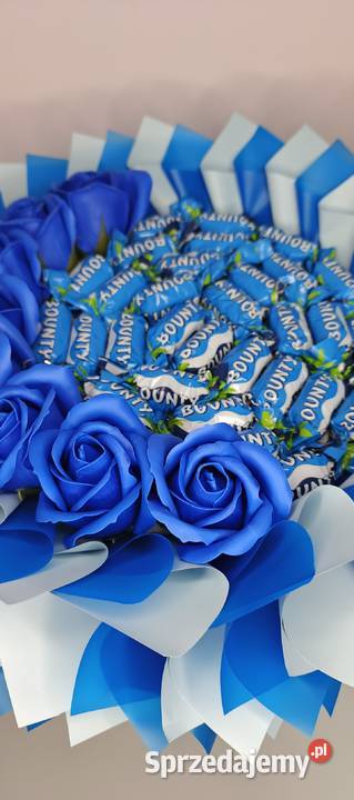 Bukiet jadalny niebieski bukiet Bounty róże Wrocław