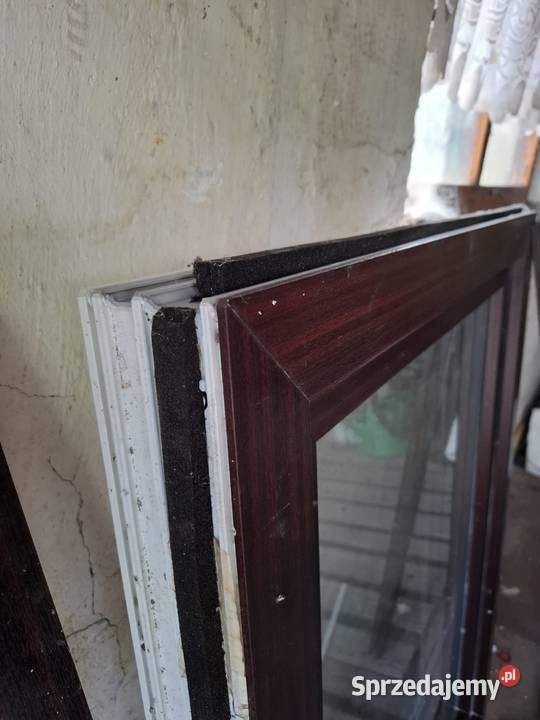 Okno nowe 90x115 z roleta i żaluzja