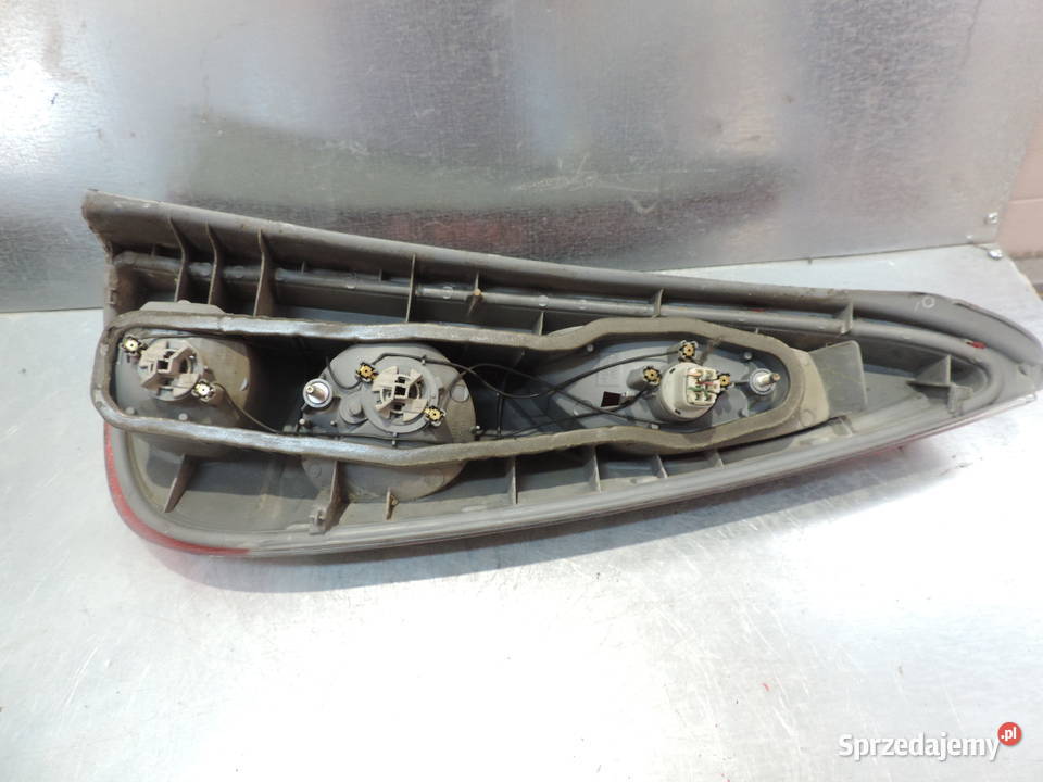 TOYOTA YARIS 1 VERSO LAMPA LEWY TYŁ Rok produkcji 2001 Nowy Sącz
