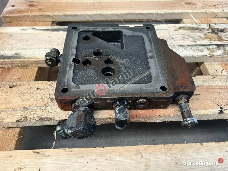 Zawór Case MX240 MX270 dolnośląskie