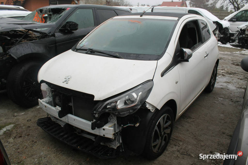 Peugeot 108 uszkodzony