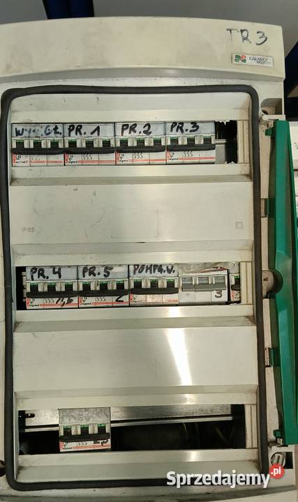 Skrzynki elektryczne bezpieczniki wyłączniki Przysieka sprzedam
