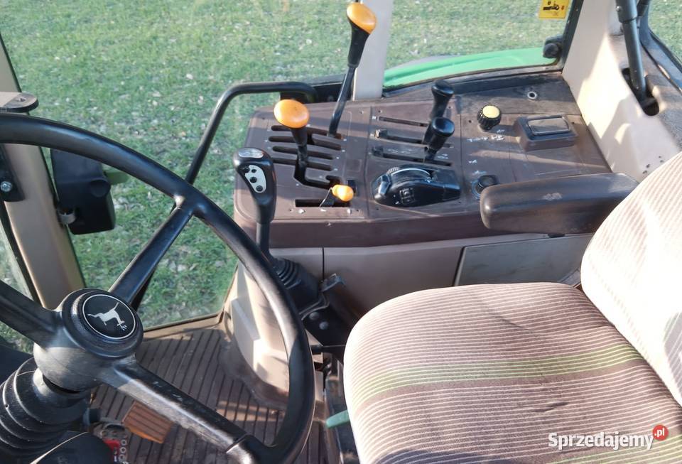 John Deere 6110SE z ładowaczem czołowym Jastrowie
