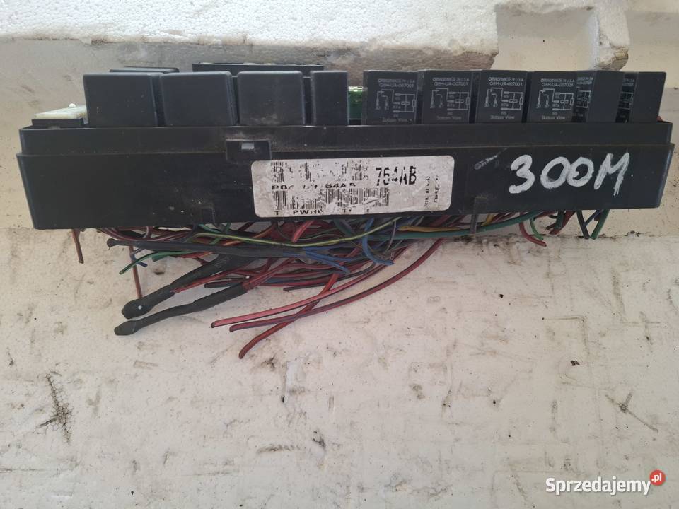 CHRYSLER 300M skrzynka bezpieczników Kielce