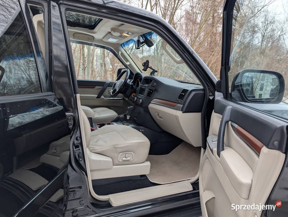 Mitsubishi Pajero IV 32 DiD Instyle AT 2012 7 diesel