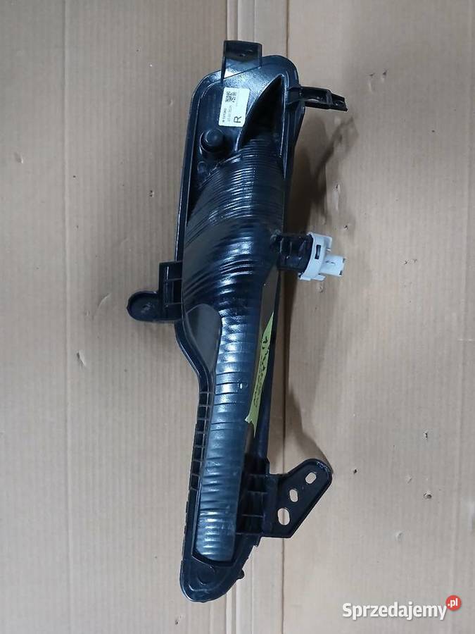 KIERUNKOWSKAZ PRAWY PRZÓD RENAULT MEGANE IV osobowe lubuskie Drezdenko