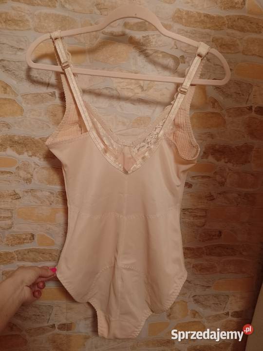 80B 36B Body mocno modelujące z Londynu Top