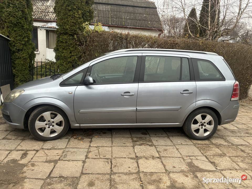 Opel Zafira B 19 Cdti 120 2006r wspomaganie kierownicy Góra Puławska