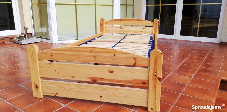 Łóżko drewniane sosnowe rama łóżka materac Łóżka, wersalki i sofy mazowieckie Sulbiny sprzedam
