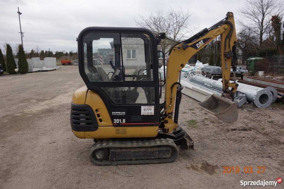 minikoparka CAT 3018