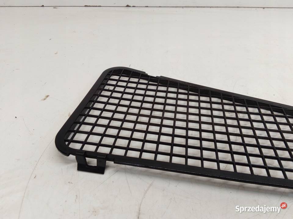 KRATKA WLOTU POWIETRZA AUDI A4 B8 A5 8K1819408
