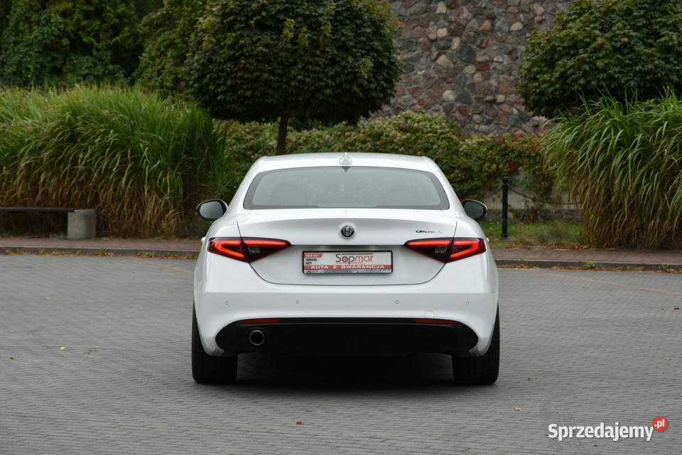 Alfa Romeo Giulia 22d Manual 2018r NOWA 31tkm Kampinos