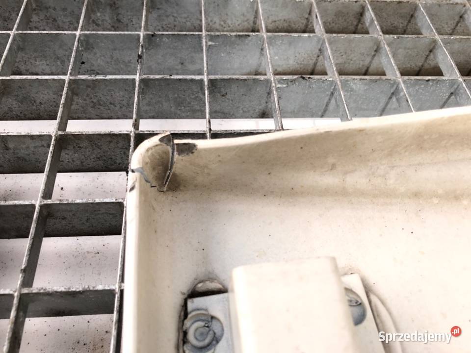 OWIEWKA KABINY LEWA VOLVO FH II Pompy podciśnieniowe