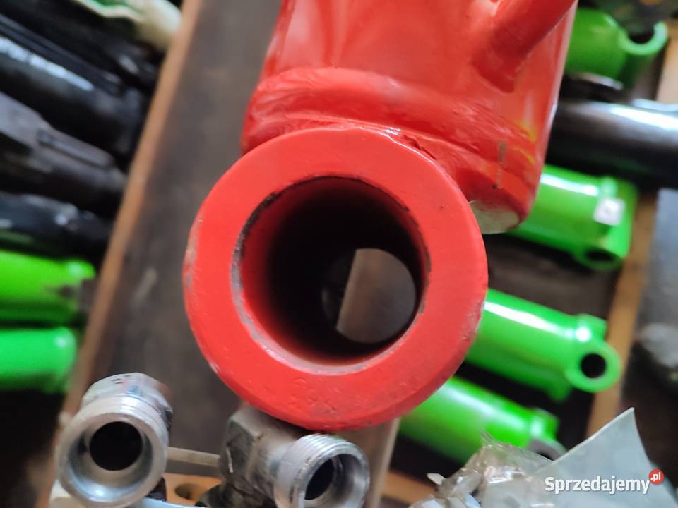 Siłownik hydrauliczny wysuwu ramienia MANITOU Wilkowo