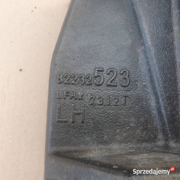 RENAULT GAMA T ŁAPA WSPORNIK ZDERZAKA Części