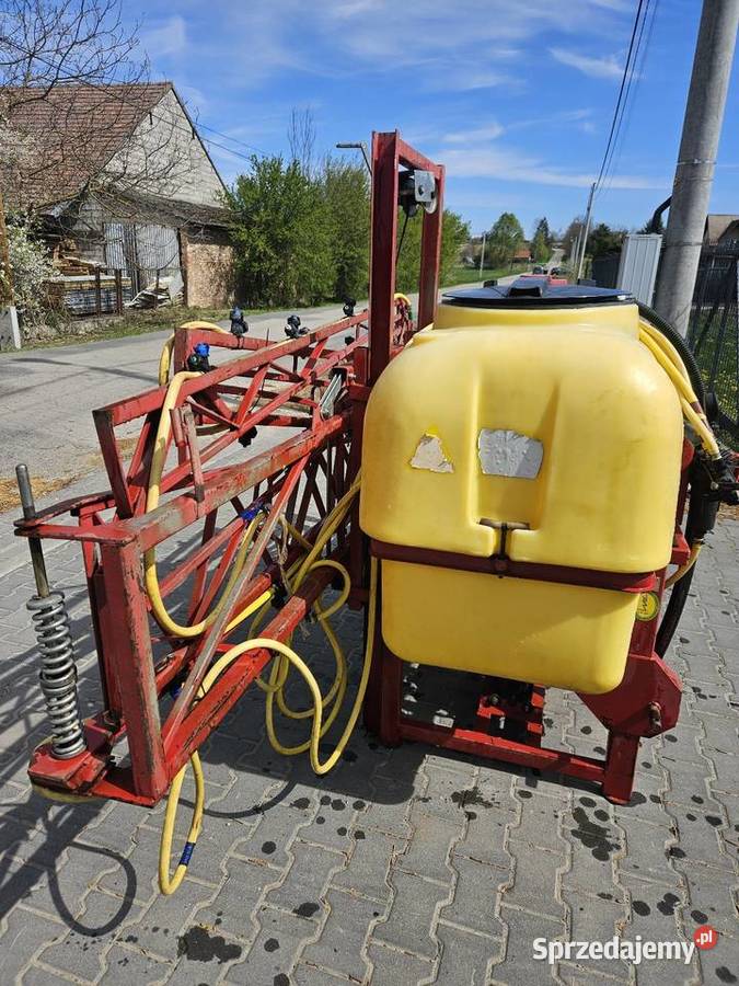 Opryskiwacz kwas 600l 15m belka