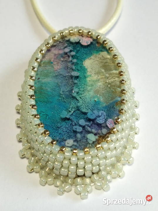 WISIOREK ECRU Z ŻYWICĄ