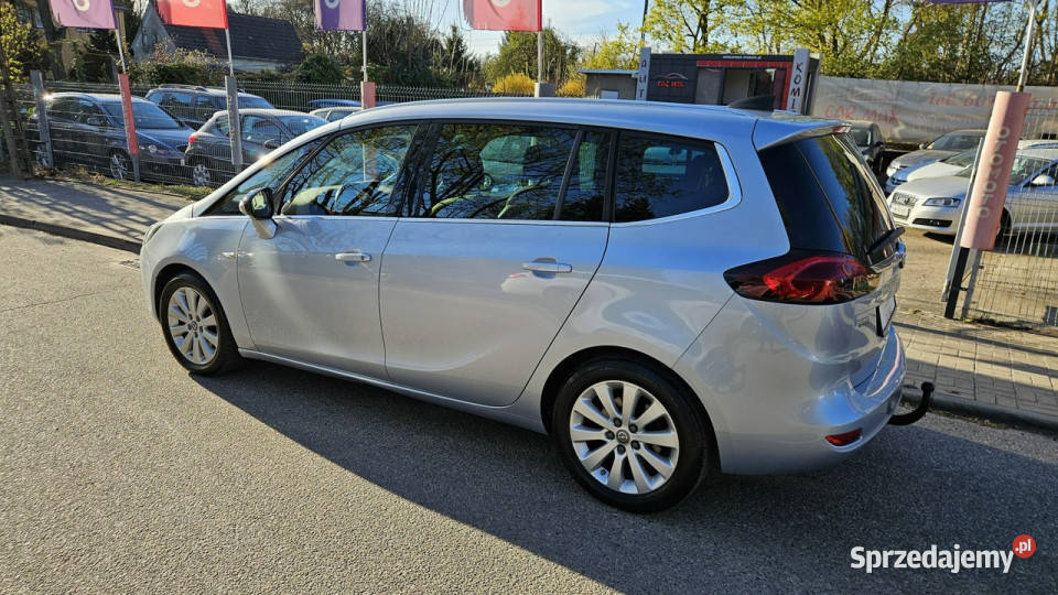 Opel Zafira Rok produkcji 2016 Szczecin