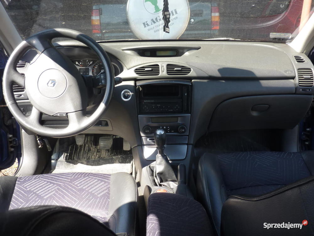 renault laguna kombi 2002 granat metalik 19 turb Rok produkcji 2002
