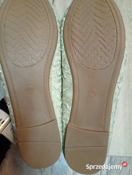 40 Ekskluzywne bogato zdobione perłami baleriny Kraków