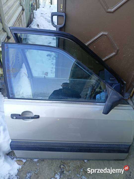 Audi 100 c3 części Rok produkcji 1985 sprzedam