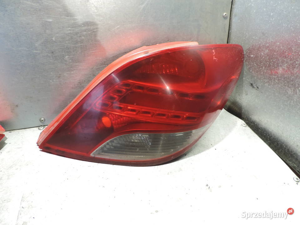 PEUGEOT 207 HB LIFT LAMPA PRAWA TYLNA PRAWY TYŁ Nowy Sącz