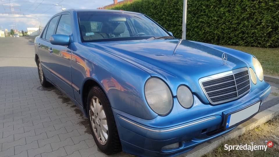 MercedesBenz W210 220 CDI Elegance auto z dużym diesel