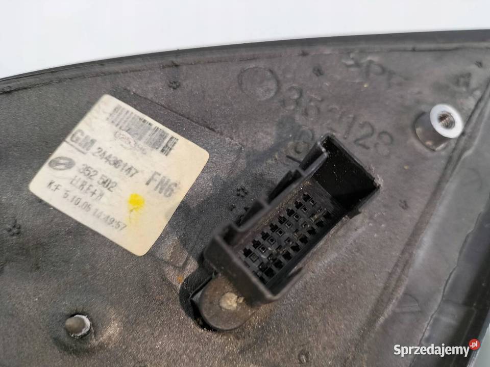 LUSTERKO PRAWE 5PIN EUROPA Opel Vectra III