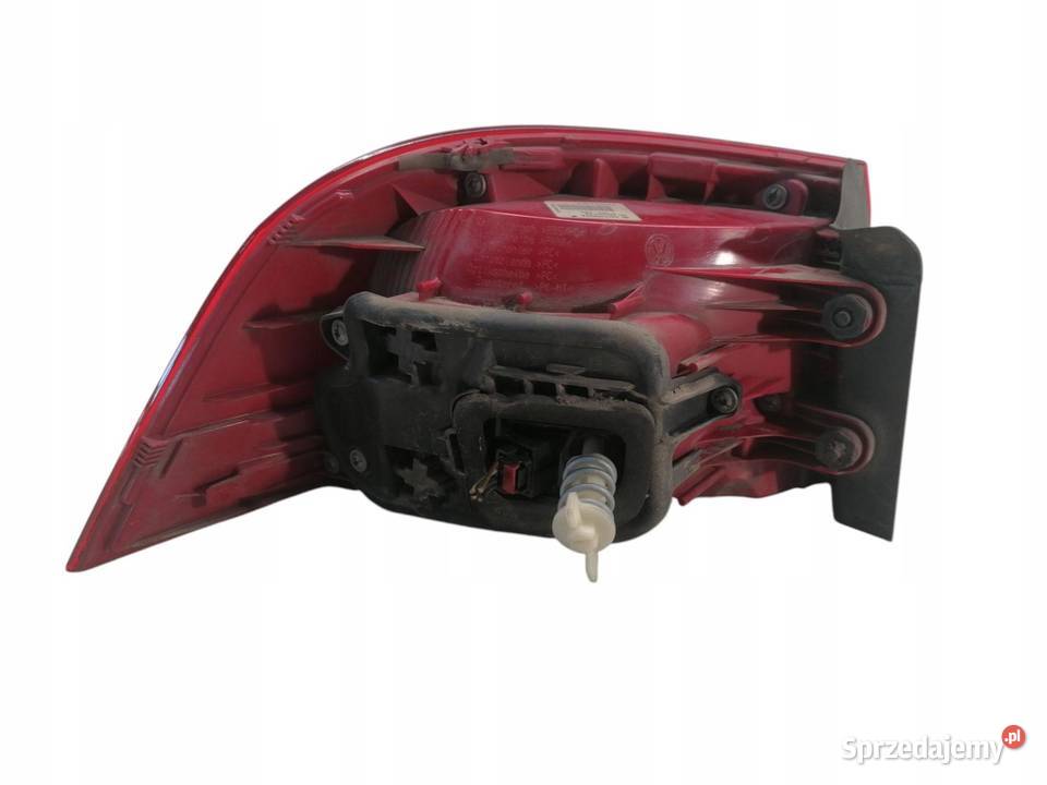 LAMPA PRAWA TYLNA TYŁ VW PASSAT B7 KOMBI 1014 osobowe