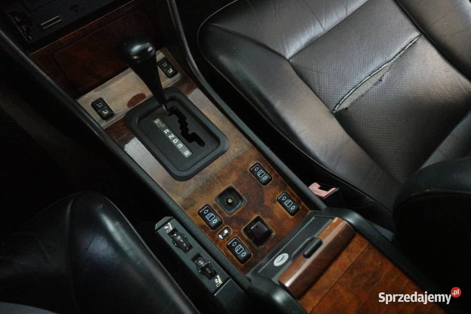 Mercedes A124 Cabrio 32 benzyna Super Baza Na Zgierz