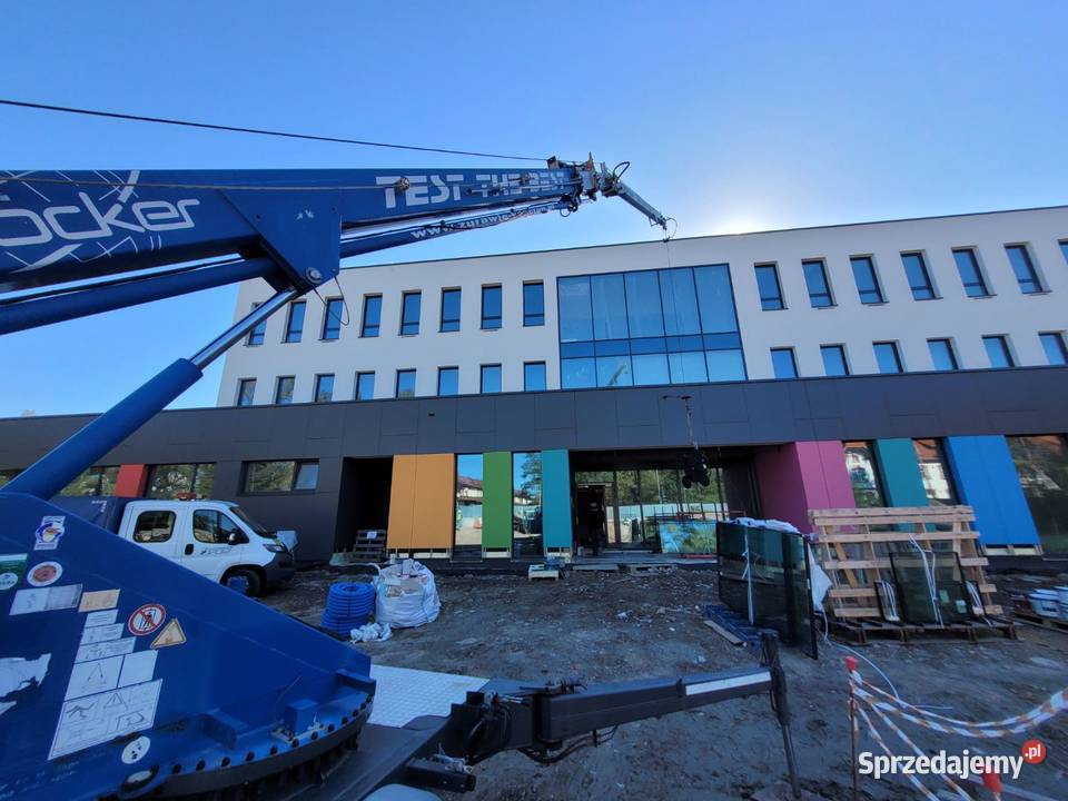 Żuraw Ciesielski dźwig dekarski Bcker AHK 271200 Kiełczewo