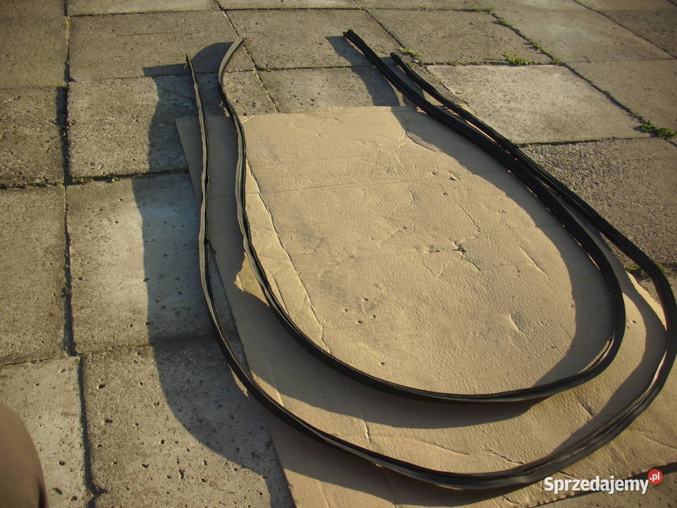 Uszczelka wnęki drzwi kabiny MERCEDES T1 kaczka Karoseria Części samochodowe Kielce