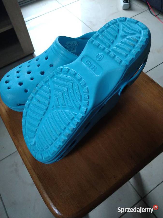 Sprzedam nowe Klapki ogrodowe Damskie kroksy inna Sandały i klapki Tychy