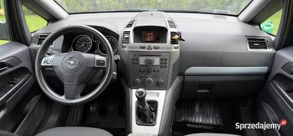 Opel Zafira B 18 140 2006 Różyca